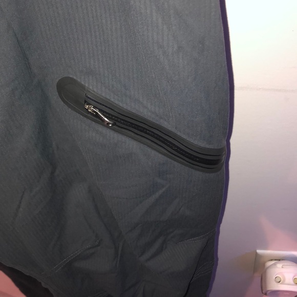 Lulu lemon sweatpants - Picture 2 of 9